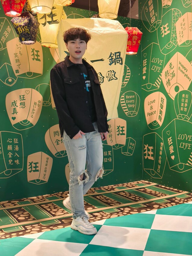 狂一鍋酸菜魚西門店|台北西門町餐廳|肉多多、明水然樂兩大新創姊妹品牌,2025樂多多集團最新力作。 - 第7張圖 狂一鍋酸菜魚西門店|台北西門町餐廳|肉多多、明水然樂兩大新創姊妹品牌,2025樂多多集團最新力作。