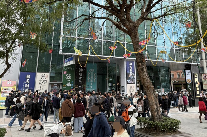 狂一鍋酸菜魚西門店|台北西門町餐廳|肉多多、明水然樂兩大新創姊妹品牌,2025樂多多集團最新力作。 - 第4張圖 狂一鍋酸菜魚西門店|台北西門町餐廳|肉多多、明水然樂兩大新創姊妹品牌,2025樂多多集團最新力作。