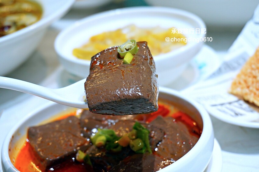 狂一鍋酸菜魚西門店|台北西門町餐廳|肉多多、明水然樂兩大新創姊妹品牌,2025樂多多集團最新力作。 - 第35張圖 狂一鍋酸菜魚西門店|台北西門町餐廳|肉多多、明水然樂兩大新創姊妹品牌,2025樂多多集團最新力作。