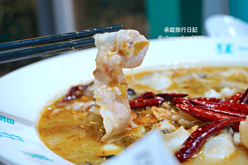 狂一鍋酸菜魚西門店|台北西門町餐廳|肉多多、明水然樂兩大新創姊妹品牌,2025樂多多集團最新力作。 - 第21張圖 台北市萬華區狂一鍋酸菜魚西門店|台北西門町餐廳|火鍋、川菜、四川重慶料理。