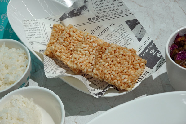 台北市萬華區精品藍時尚空間結合AI玩主廚的美味秘密-狂一鍋酸菜魚，台北爆紅的年輕時尚酸菜魚。酸菜魚很愛玩品狂一鍋美學一生