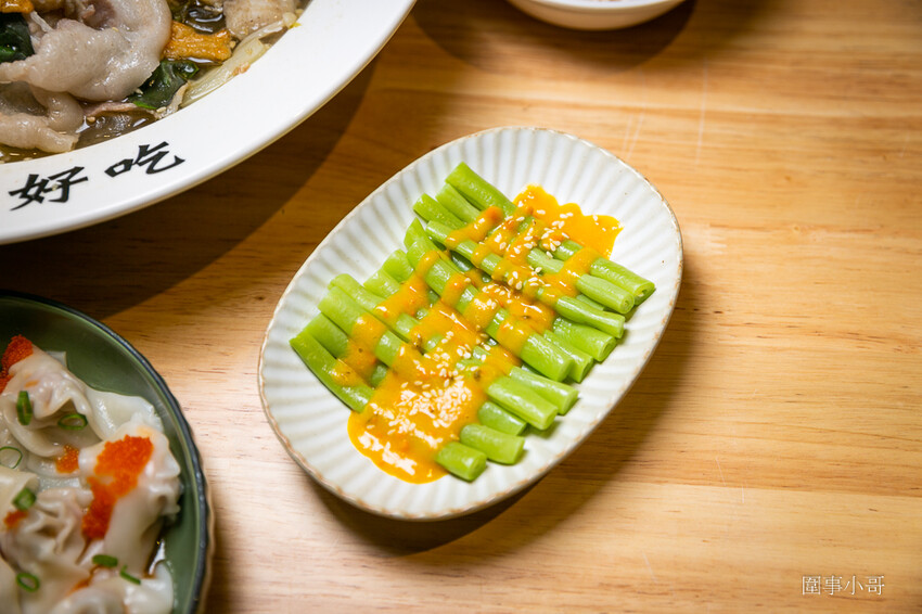 稚人酸菜魚-香酸均衡風味十足的酸菜魚太美味了，還有超狂的榴槤魚……啊娘喂啊～～也太母湯了!（邀約 @圍事小哥的幸福相框