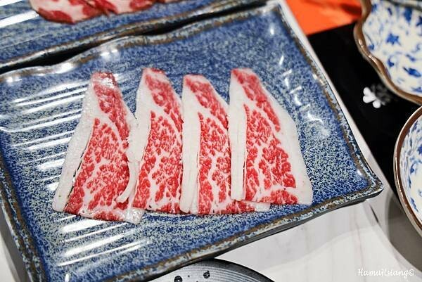 【食￭板橋】炎上燒肉/和牛生蠔樣樣鮮美/搭配8款獨家特製沾醬