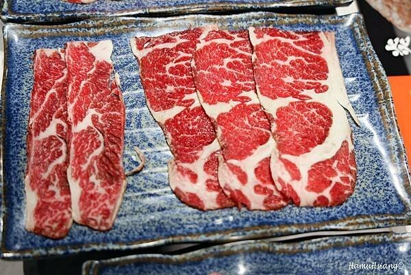 【食￭板橋】炎上燒肉/和牛生蠔樣樣鮮美/搭配8款獨家特製沾醬