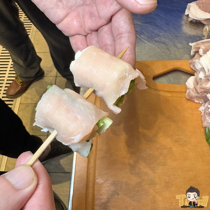 新北市林口區焦糖楓串燒漢方無烟撒粉！ 帶有焦糖香氣的串燒！ 純烤串燒只要20元起！ (林口.新竹竹北菜單營業時間地址電話) - 跟著踢小米吃喝玩樂趣