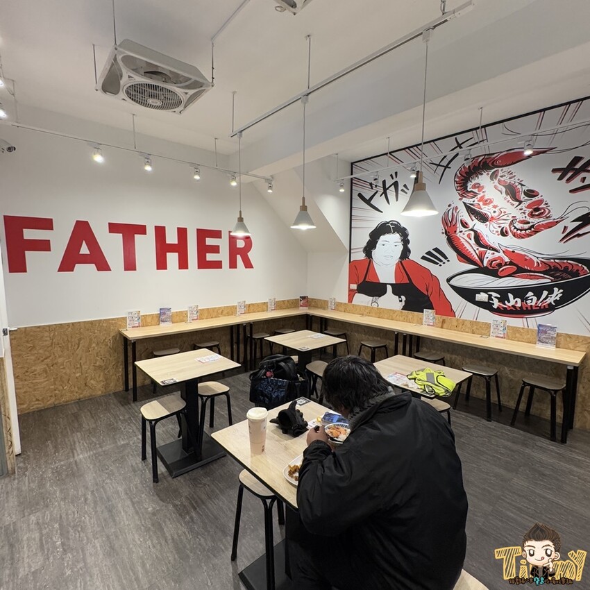 新竹縣竹北市新竹縣竹北父山白俠粥品專賣店。超浮誇超佛心！ 最低只要85元的粥品就可享炸海鮮自助吧吃到飽！ 假日加碼炸雞肉串吃到爽！ 外帶粥品再給你紙袋炸海鮮裝好裝滿！ (菜單營業時間地址電話) - 跟