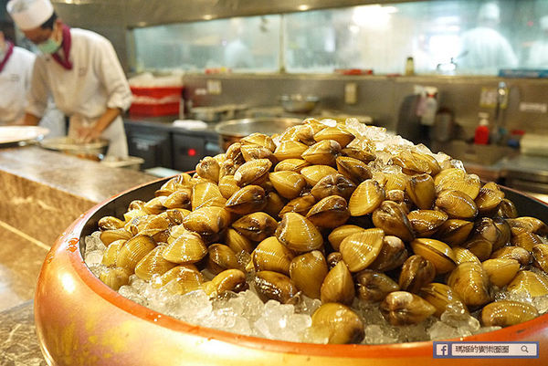 台北車站日本料理吃到飽【欣葉日本料理館前店】夏季新菜色推出!多道清爽沁脾美食登場〡當月壽星開運御守扭蛋同樂