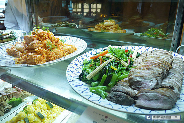 台北車站日本料理吃到飽【欣葉日本料理館前店】夏季新菜色推出!多道清爽沁脾美食登場〡當月壽星開運御守扭蛋同樂