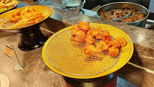 【台北吃到飽】欣葉日本料理|5歲以下小孩免費Buffet吃到飽餐廳,超過40種料理任你吃~!