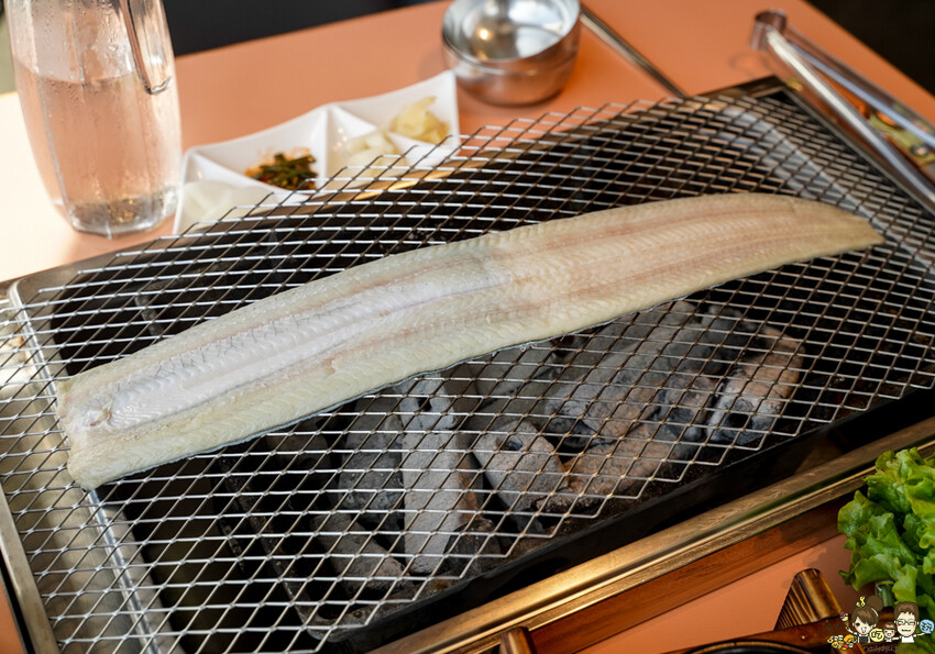 南下最美韓式鰻鰻烤，享受釜山般百萬海景享用炭火直烤鰻魚.韓式燒肉 X 直火碳烤鰻魚 - 跟著尼力吃喝玩樂＆親子生活