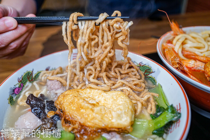 見一麵 | 台中南區七種湯頭鍋燒麵，意麵彈牙湯鮮甜、炸蛋美味！ - 螞蟻幫的櫥櫃