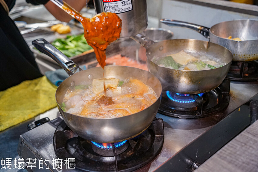 見一麵 | 台中南區七種湯頭鍋燒麵，意麵彈牙湯鮮甜、炸蛋美味！ - 螞蟻幫的櫥櫃