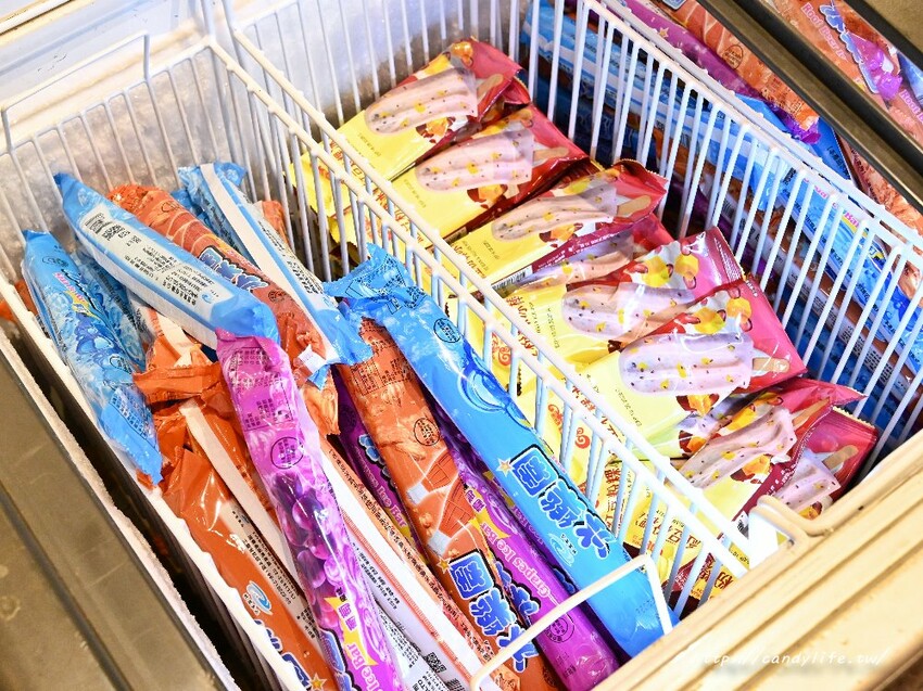 圍爐復刻食鍋太平店｜人氣古早味石頭火鍋進軍台中太平，主打超大阿嬤古早味炒鍋，營業至凌晨兩點 - 糖糖's 享食生活