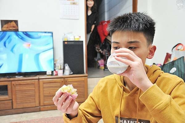 彰化輕食推薦，員濃豆漿 苜蓿芽卷，健康早餐的選擇，非基改黃豆