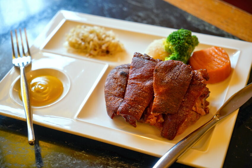 【台北美食】明星咖啡館.文學氛圍+復古懷舊的俄式咖啡廳!