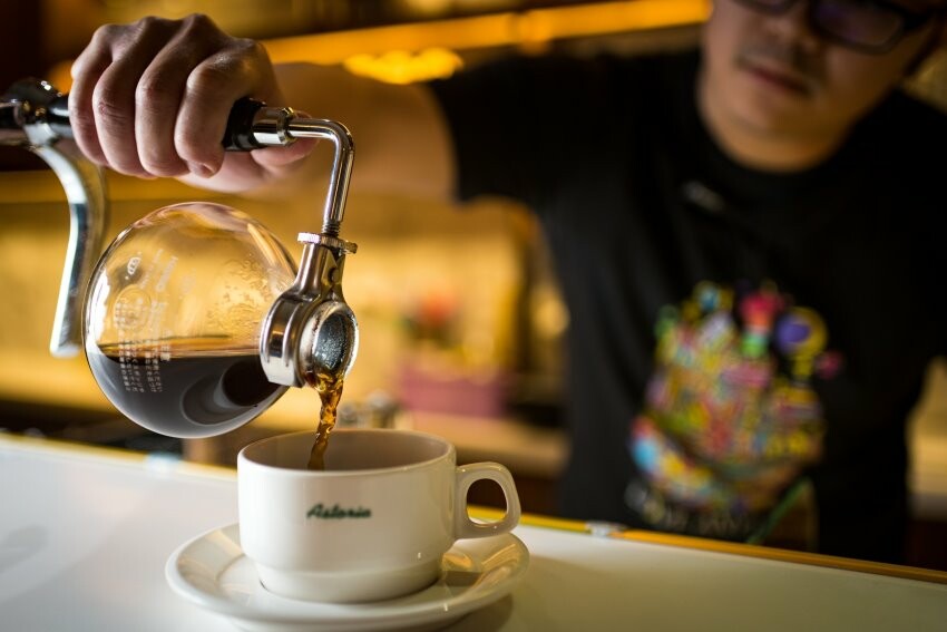 【台北美食】明星咖啡館.文學氛圍+復古懷舊的俄式咖啡廳!