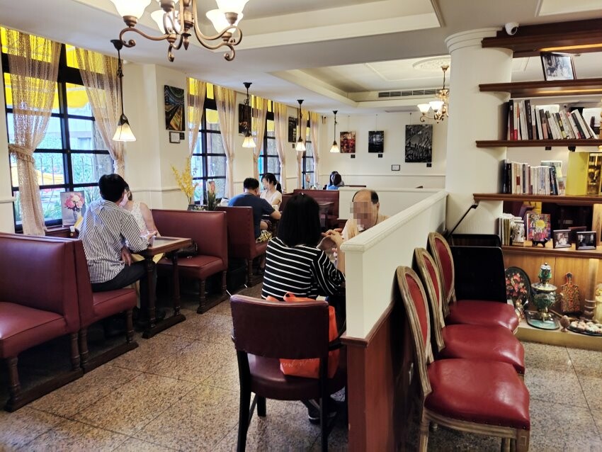 【台北美食】明星咖啡館.文學氛圍+復古懷舊的俄式咖啡廳!
