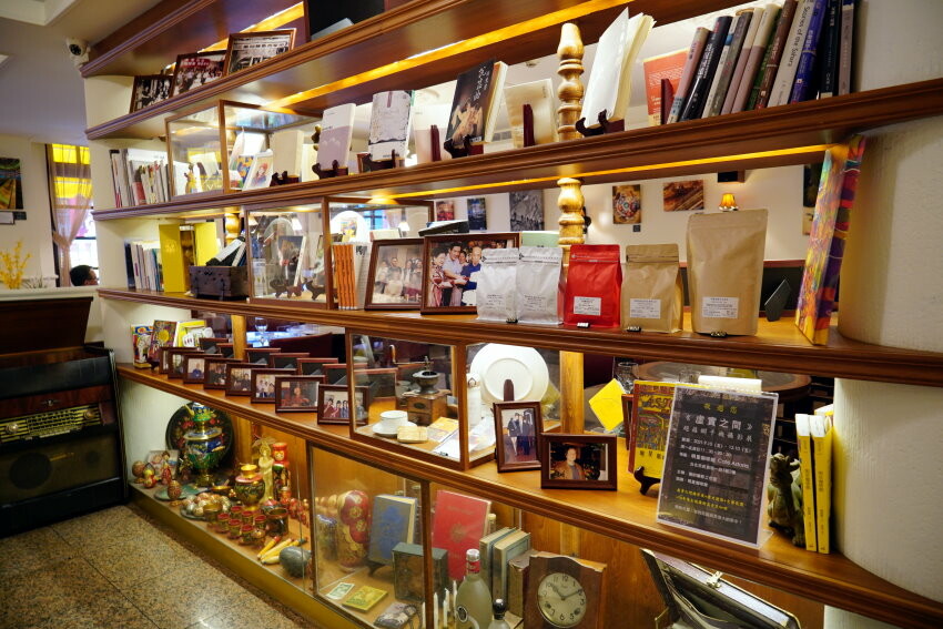 【台北美食】明星咖啡館.文學氛圍+復古懷舊的俄式咖啡廳!