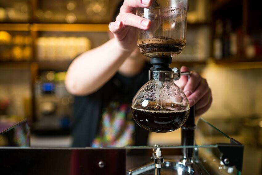 【台北美食】明星咖啡館.文學氛圍+復古懷舊的俄式咖啡廳!