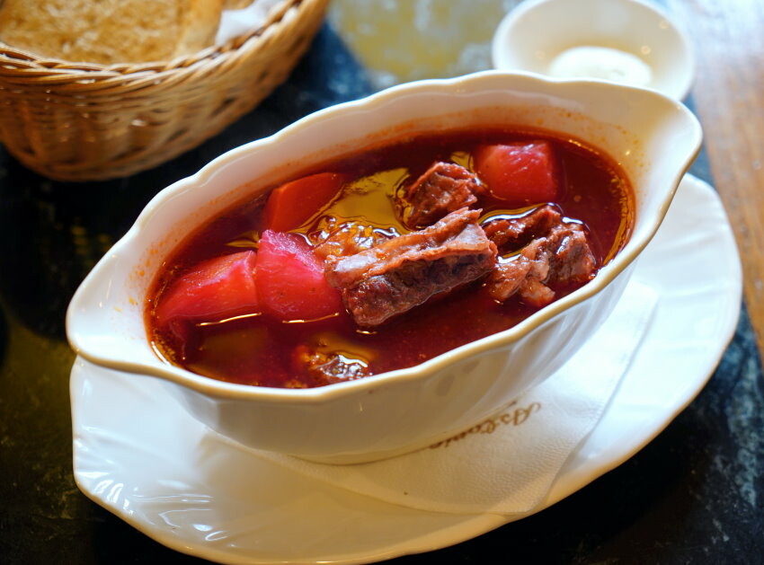 【台北美食】明星咖啡館.文學氛圍+復古懷舊的俄式咖啡廳!