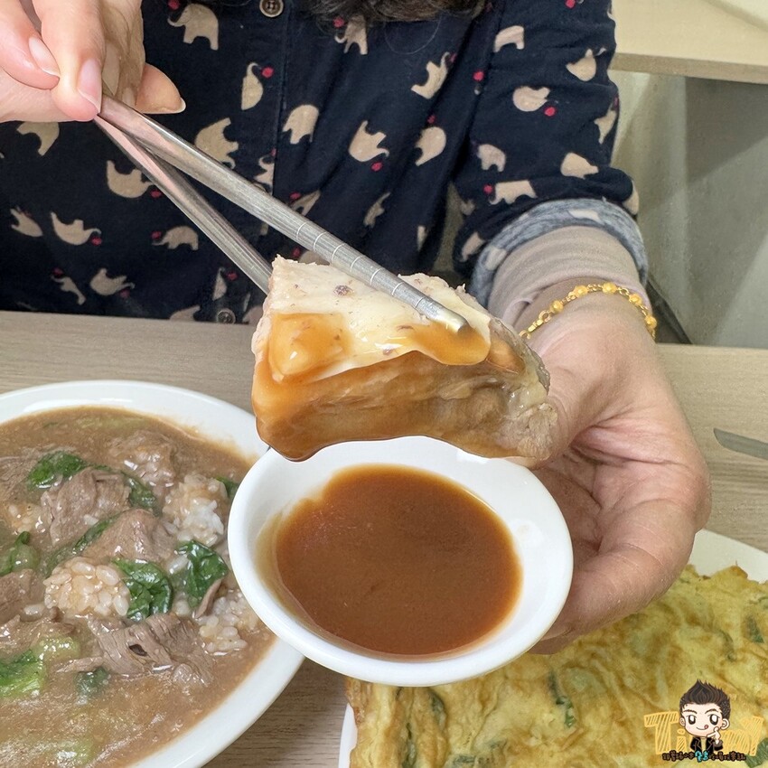 新竹市北區新竹源高雄當歸羊肉。90元羊肉炒麵及羊肉燴飯。100元就有3大根羊大骨的湯品！ (菜單營業時間地址電話) - 跟著踢小米吃喝玩樂趣