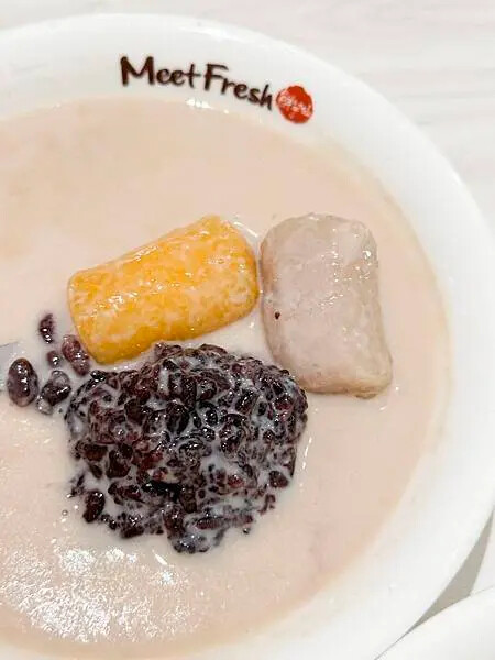 桃園美食│鮮芋仙桃園桃鶯店：冬季新品限定芋頭椰奶復興【超芋圓主義】巨無霸芋圓【浪漫紫芋】浪漫紫薯配料│歡迎參觀－鮮芋仙美術館