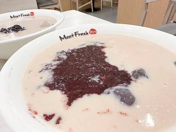 桃園美食│鮮芋仙桃園桃鶯店：冬季新品限定芋頭椰奶復興【超芋圓主義】巨無霸芋圓【浪漫紫芋】浪漫紫薯配料│歡迎參觀－鮮芋仙美術館