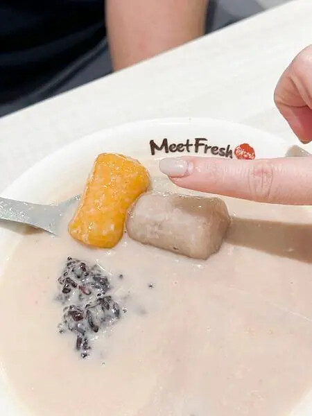 桃園美食│鮮芋仙桃園桃鶯店：冬季新品限定芋頭椰奶復興【超芋圓主義】巨無霸芋圓【浪漫紫芋】浪漫紫薯配料│歡迎參觀－鮮芋仙美術館