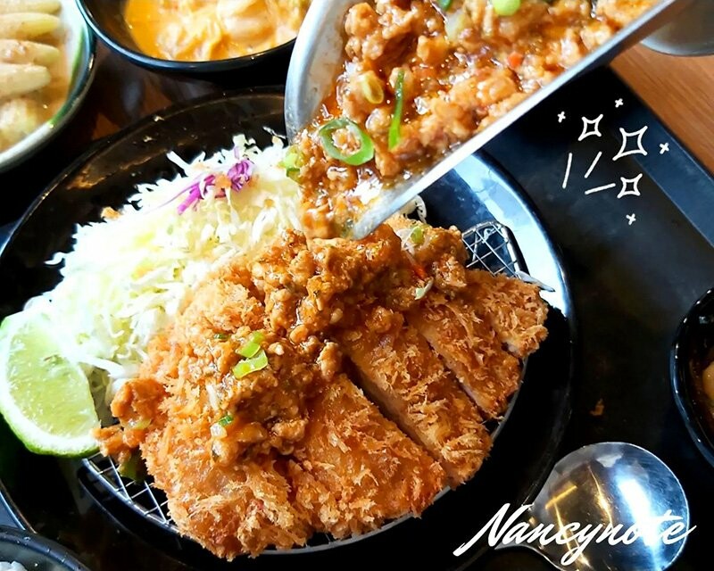 福勝亭:🔥新品「泰式打拋豬排」微甜微辣好滋味,厚切豬排超Juicy! - 小N手札 Nancynote