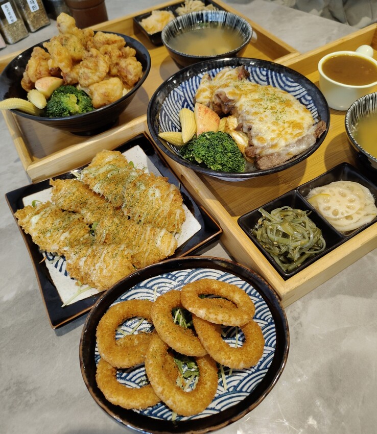 苗栗炸物丼飯必吃推薦|後龍極丼飯館在地人默默吃爆