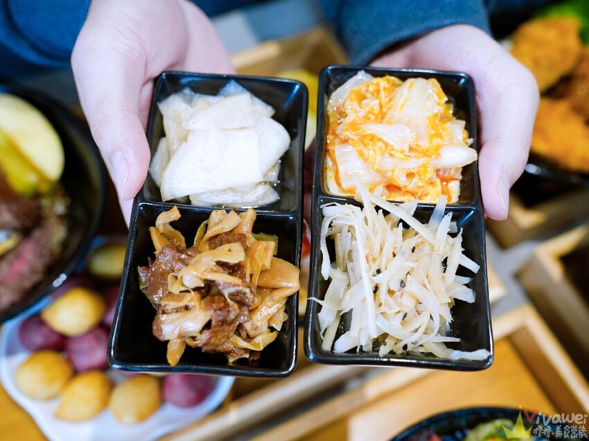 【極丼飯館】環境溫馨舒適~餐點好吃的日式家常料理~內用有泰式奶茶&紅茶飲料免費暢飲!