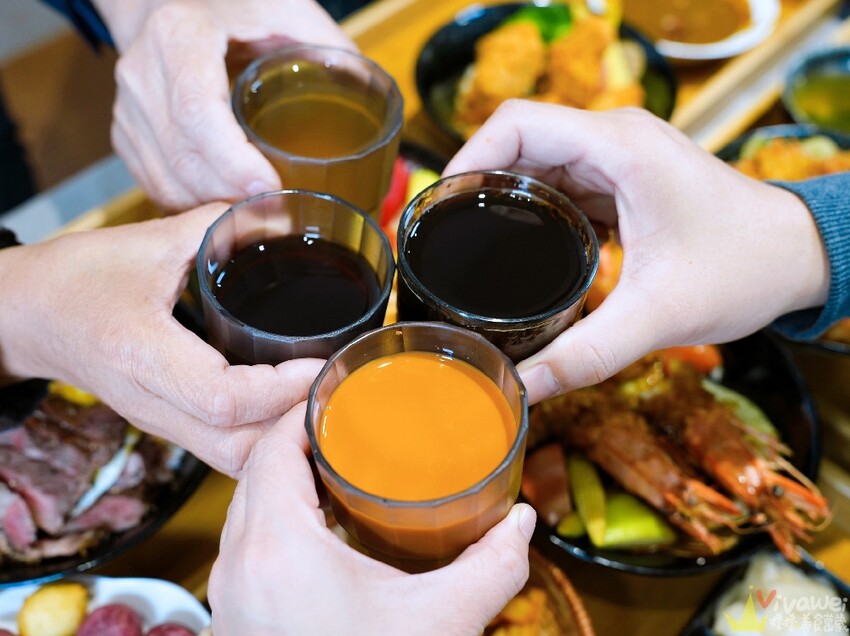 【極丼飯館】環境溫馨舒適~餐點好吃的日式家常料理~內用有泰式奶茶&紅茶飲料免費暢飲!