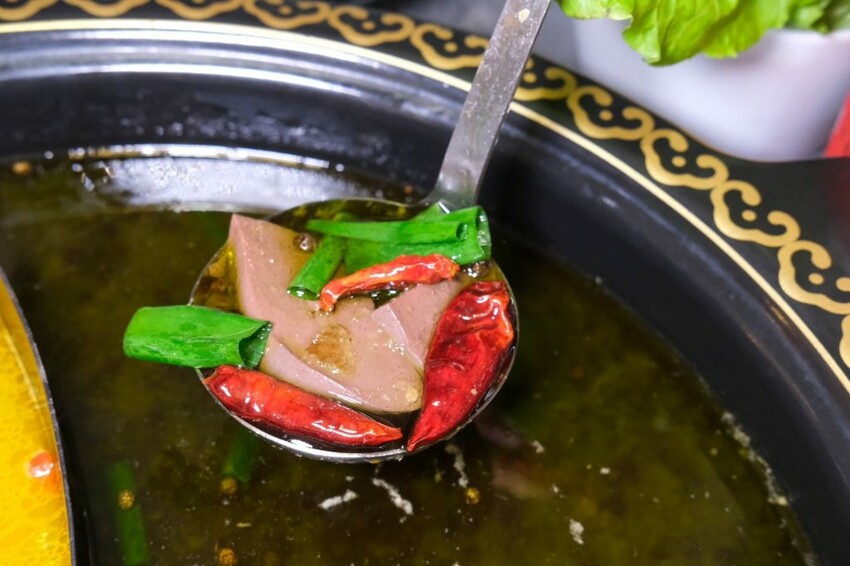 蜀都串串火鍋｜斗六第一家道地麻辣串串鍋，每串十元銅板價還不拿到爆! - 肉依小姐吃什麼