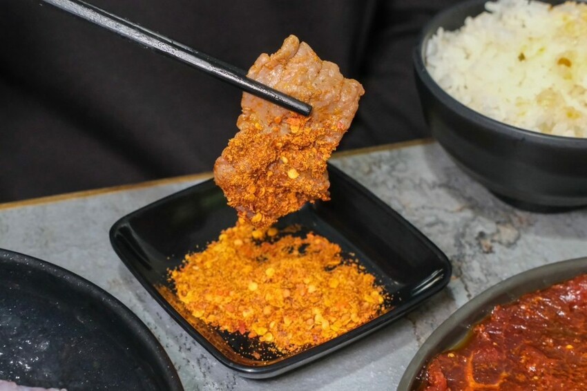 蜀都串串火鍋｜斗六第一家道地麻辣串串鍋，每串十元銅板價還不拿到爆! - 肉依小姐吃什麼