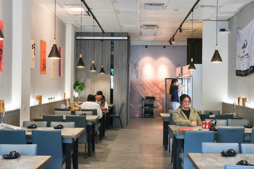 蜀都串串火鍋｜斗六第一家道地麻辣串串鍋，每串十元銅板價還不拿到爆! - 肉依小姐吃什麼