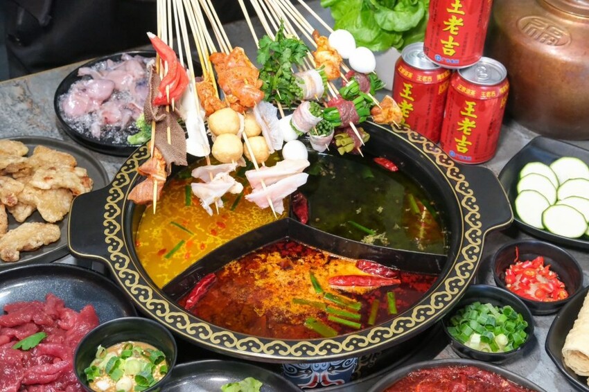 蜀都串串火鍋｜斗六第一家道地麻辣串串鍋，每串十元銅板價還不拿到爆! - 肉依小姐吃什麼