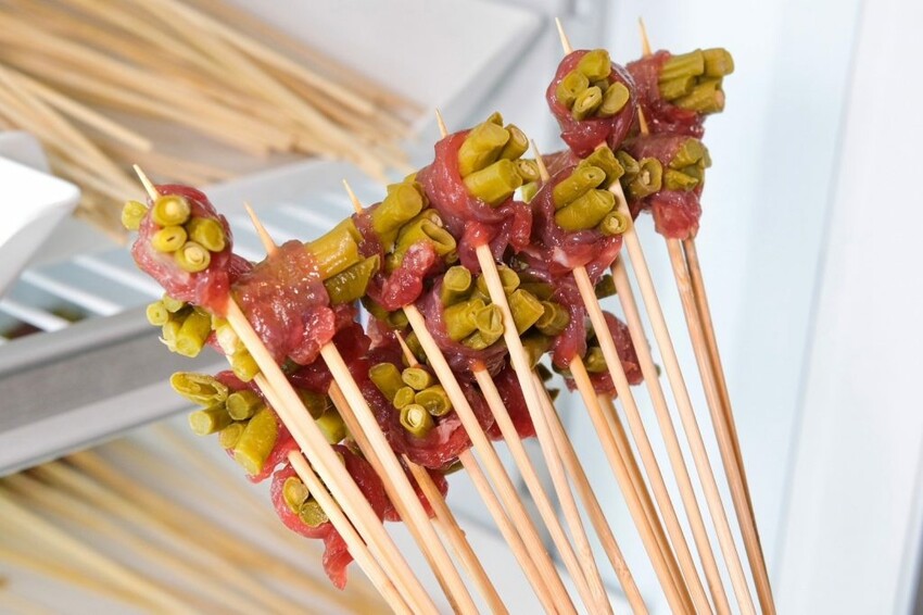 蜀都串串火鍋｜斗六第一家道地麻辣串串鍋，每串十元銅板價還不拿到爆! - 肉依小姐吃什麼