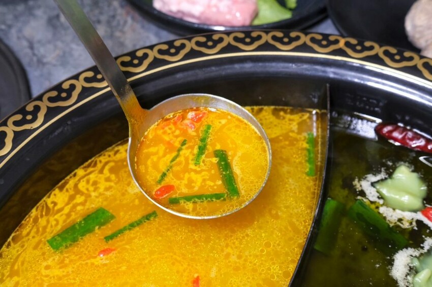 蜀都串串火鍋｜斗六第一家道地麻辣串串鍋，每串十元銅板價還不拿到爆! - 肉依小姐吃什麼