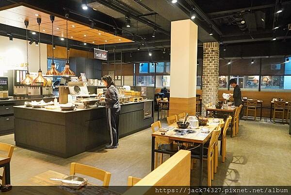 {台中美食}甩鍋雞볶찜韓式炒雞吃到飽-中友店,不分平假日只要 {台中美食}甩鍋雞볶찜韓式炒雞吃到飽-中友店,不分平假日只要