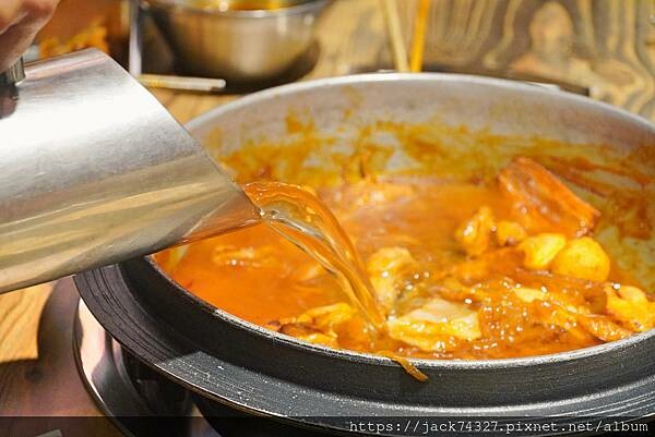 {台中美食}甩鍋雞볶찜韓式炒雞吃到飽-中友店,不分平假日只要 {台中美食}甩鍋雞볶찜韓式炒雞吃到飽-中友店,不分平假日只要