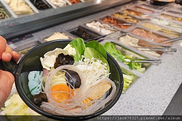 {台中美食}甩鍋雞볶찜韓式炒雞吃到飽-中友店,不分平假日只要 {台中美食}甩鍋雞볶찜韓式炒雞吃到飽-中友店,不分平假日只要