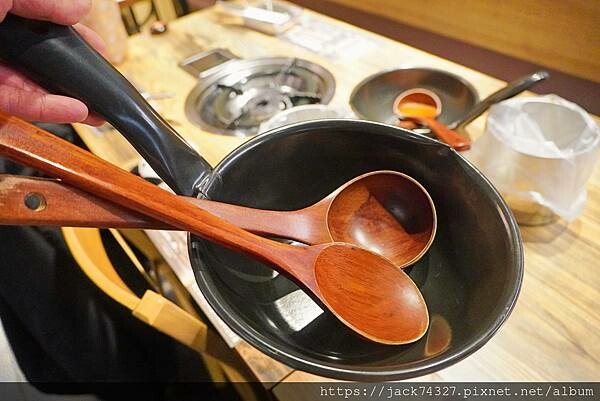 {台中美食}甩鍋雞볶찜韓式炒雞吃到飽-中友店,不分平假日只要 {台中美食}甩鍋雞볶찜韓式炒雞吃到飽-中友店,不分平假日只要