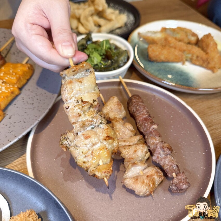 新竹縣竹東鎮新竹竹東LAZY 1983 餐酒館。這家可能是竹東酒類最多的餐酒館！ 串烤全烤不油炸！ (串烤.烤物物菜單營業時間地址電話) - 跟著踢小米吃喝玩樂趣