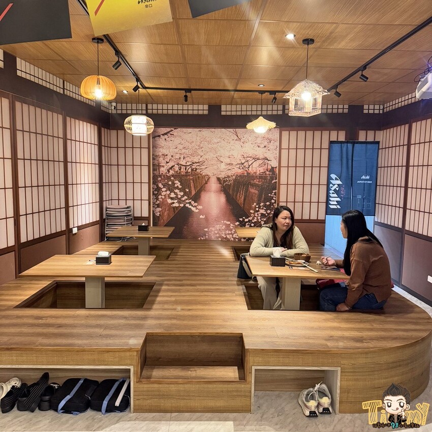 新竹縣竹東鎮新竹竹東LAZY 1983 餐酒館。這家可能是竹東酒類最多的餐酒館！ 串烤全烤不油炸！ (串烤.烤物物菜單營業時間地址電話) - 跟著踢小米吃喝玩樂趣