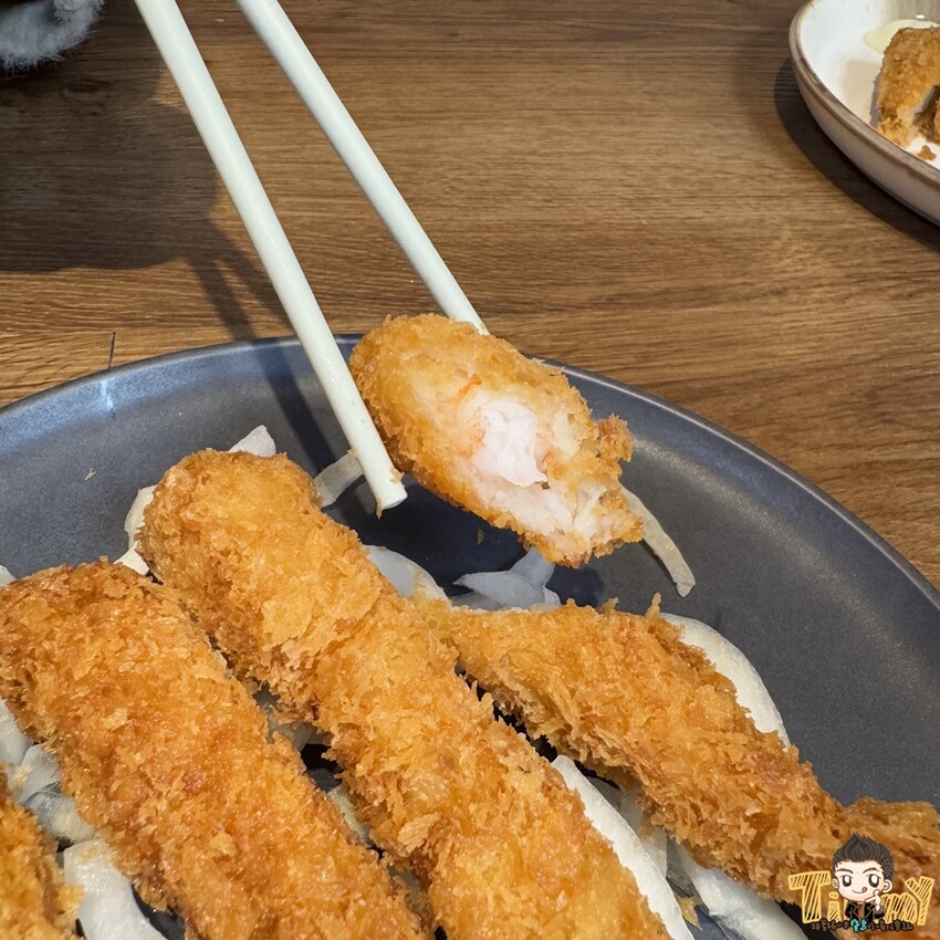 新竹縣竹東鎮新竹竹東LAZY 1983 餐酒館。這家可能是竹東酒類最多的餐酒館！ 串烤全烤不油炸！ (串烤.烤物物菜單營業時間地址電話) - 跟著踢小米吃喝玩樂趣