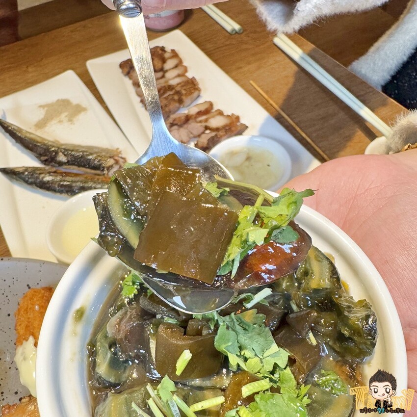 新竹縣竹東鎮新竹竹東LAZY 1983 餐酒館。這家可能是竹東酒類最多的餐酒館！ 串烤全烤不油炸！ (串烤.烤物物菜單營業時間地址電話) - 跟著踢小米吃喝玩樂趣