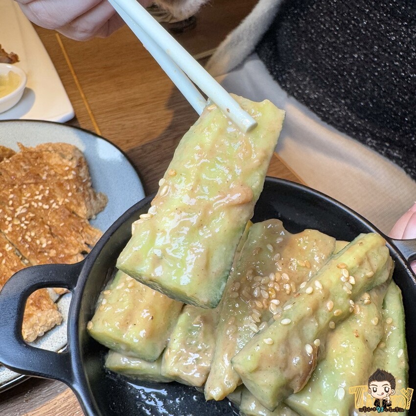 新竹縣竹東鎮新竹竹東LAZY 1983 餐酒館。這家可能是竹東酒類最多的餐酒館！ 串烤全烤不油炸！ (串烤.烤物物菜單營業時間地址電話) - 跟著踢小米吃喝玩樂趣