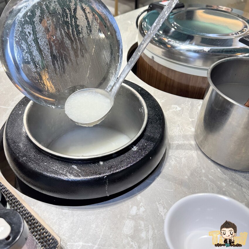 新竹縣竹北市新竹縣竹北謝府小碗菜。 全台首家可以吃到有溫度的小碗菜！ 內用只要29元起。就有白飯、粥、楊枝甘露和3種小菜免費吃到飽！ (菜單營業時間地址電話) - 跟著踢小米吃喝玩樂趣