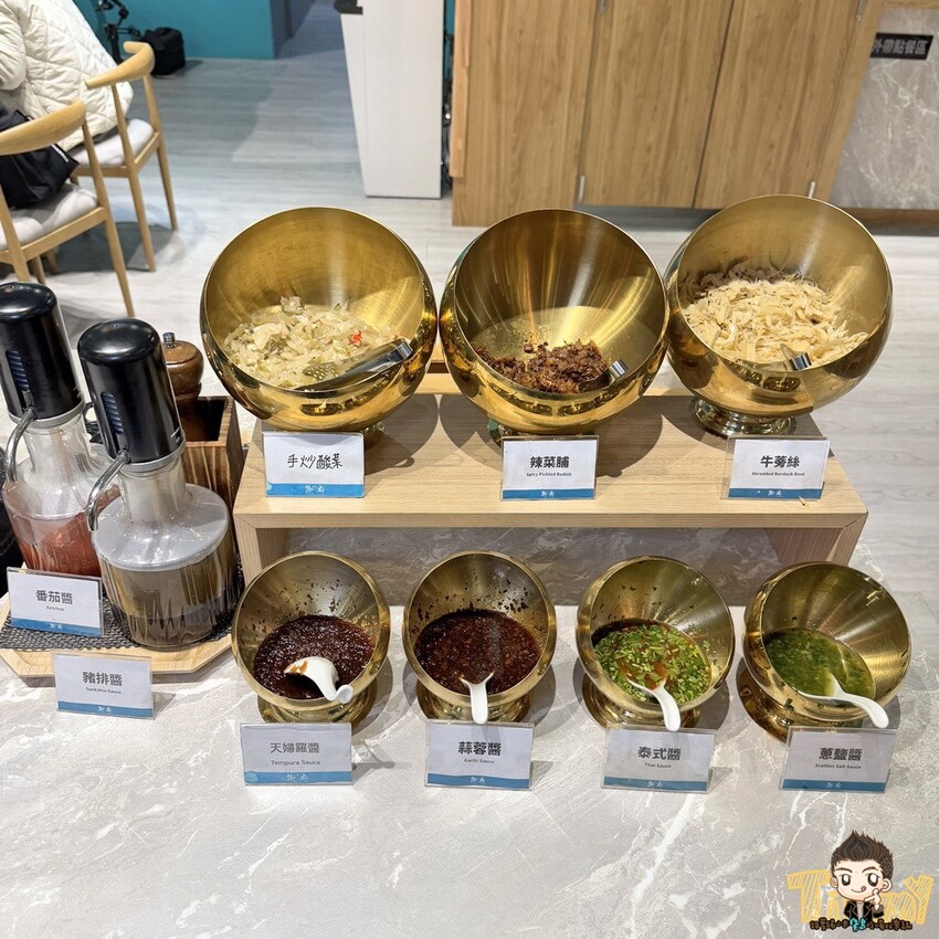 新竹縣竹北市新竹縣竹北謝府小碗菜。 全台首家可以吃到有溫度的小碗菜！ 內用只要29元起。就有白飯、粥、楊枝甘露和3種小菜免費吃到飽！ (菜單營業時間地址電話) - 跟著踢小米吃喝玩樂趣