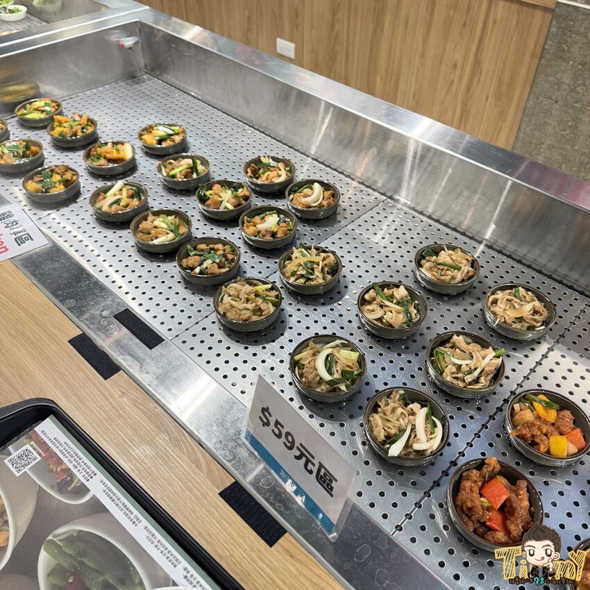 新竹縣竹北市新竹縣竹北謝府小碗菜。 全台首家可以吃到有溫度的小碗菜！ 內用只要29元起。就有白飯、粥、楊枝甘露和3種小菜免費吃到飽！ (菜單營業時間地址電話) - 跟著踢小米吃喝玩樂趣